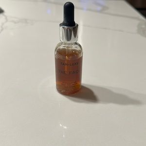 Tan-Luxe Drops in Light-Medium